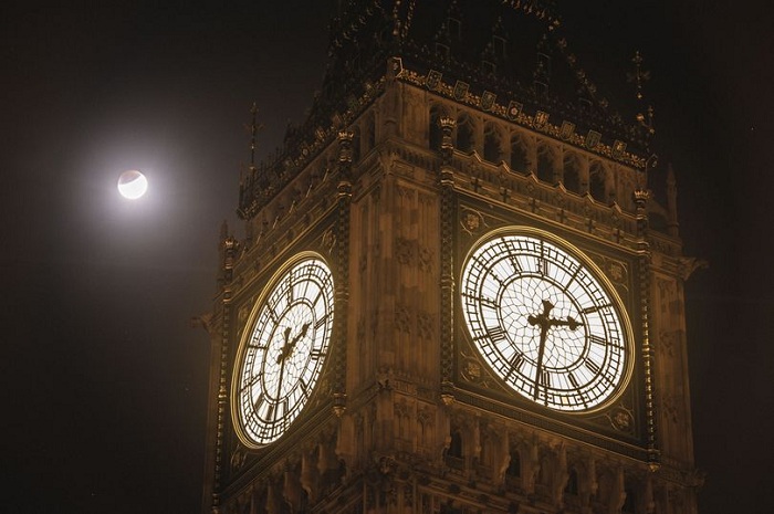GOOGLE creates new unit of time to stop 2016 `breaking the internet` on New Year`s Eve